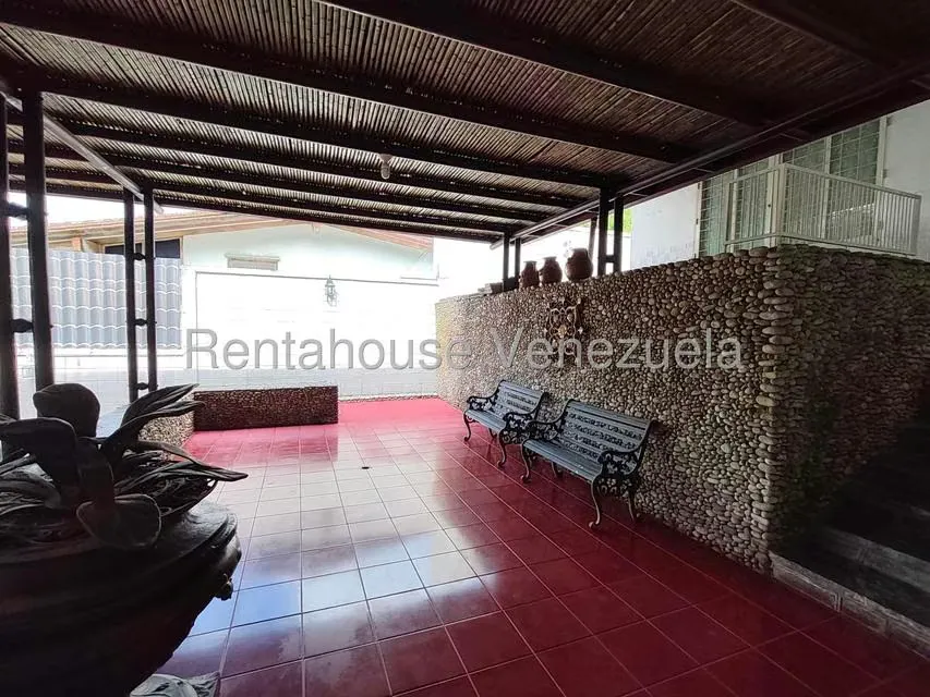 Casa (Multipes Niveles) en Venta en Prados del Este, Distrito Metropolitano - 51