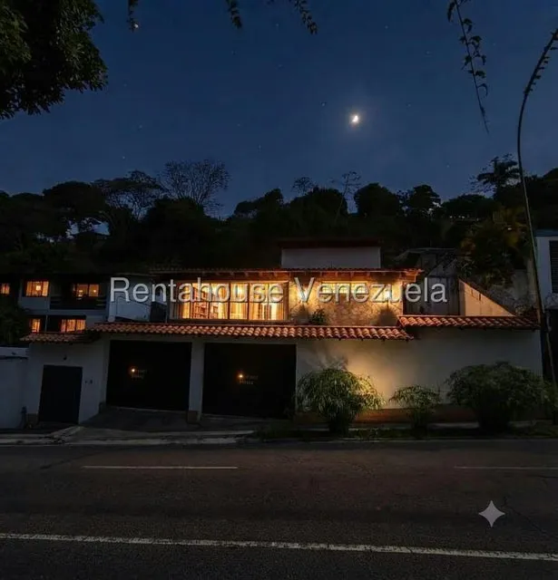 Casa (Multipes Niveles) en Venta en Prados del Este, Distrito Metropolitano - 55