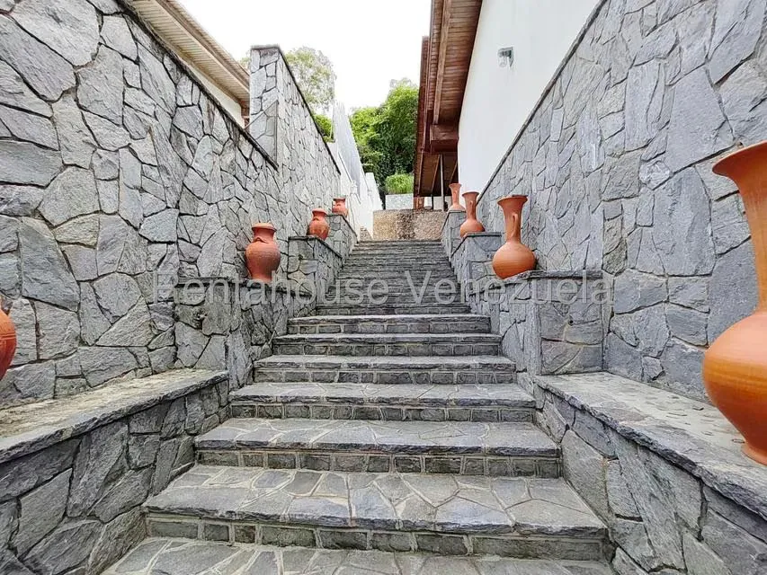 Casa (Multipes Niveles) en Venta en Prados del Este, Distrito Metropolitano - 9