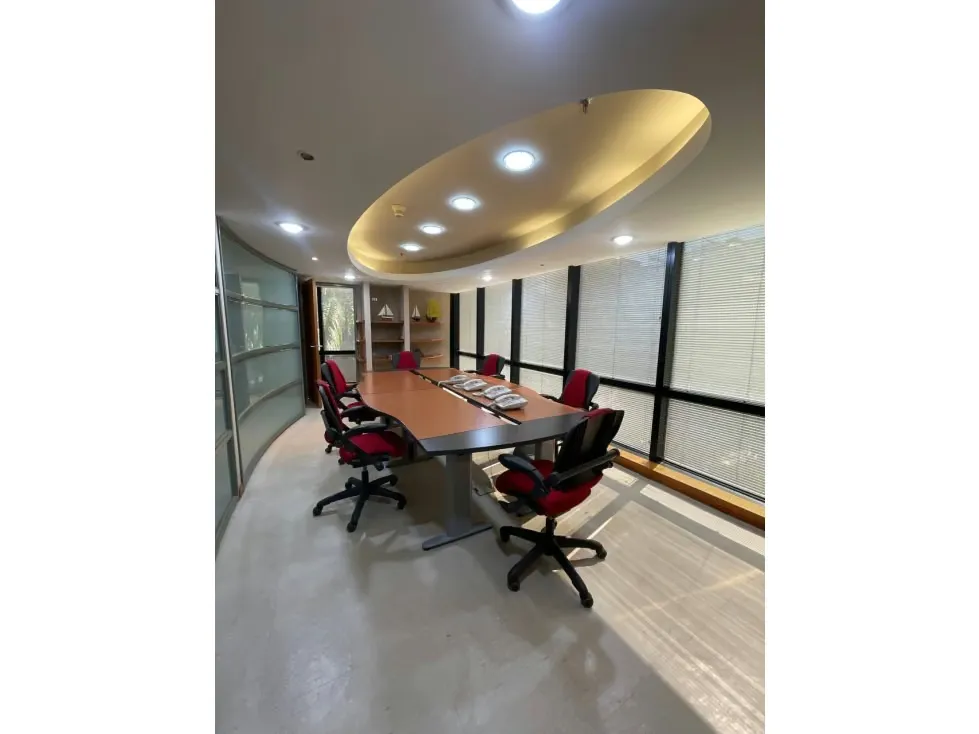 VENTA DE OFICINA EN LAS MERCEDES - 5
