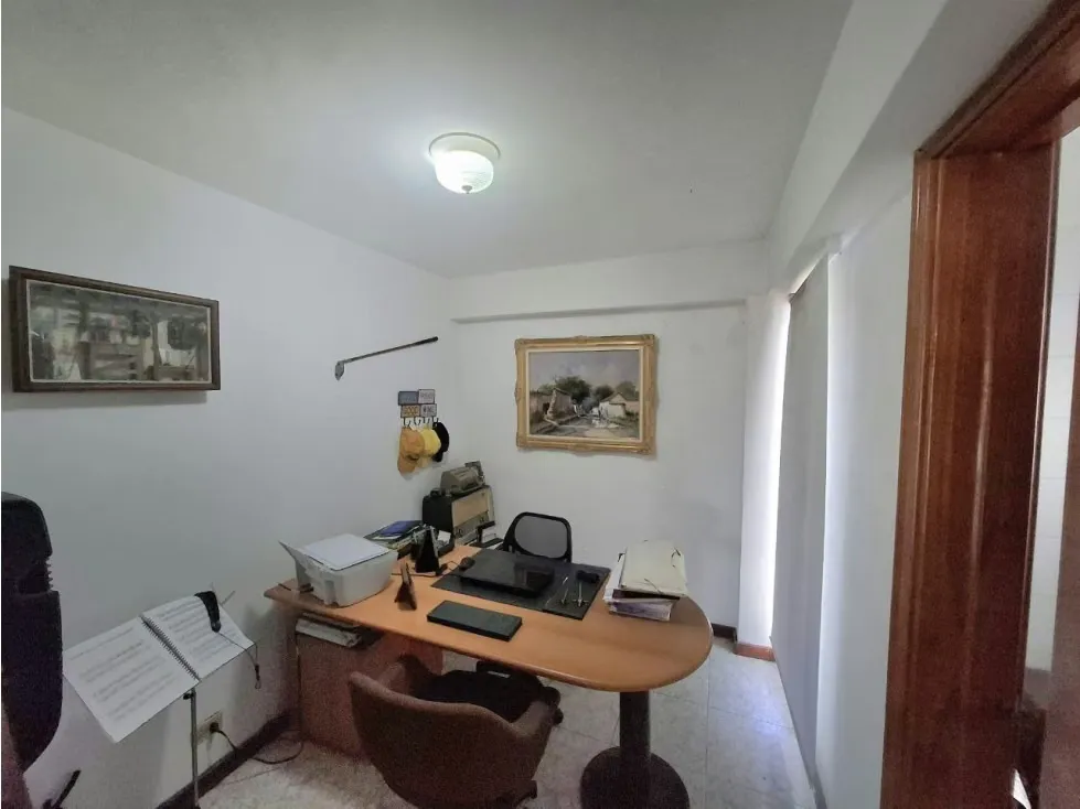 Espacioso Apartamento en Venta, Urbanización Miranda - 15