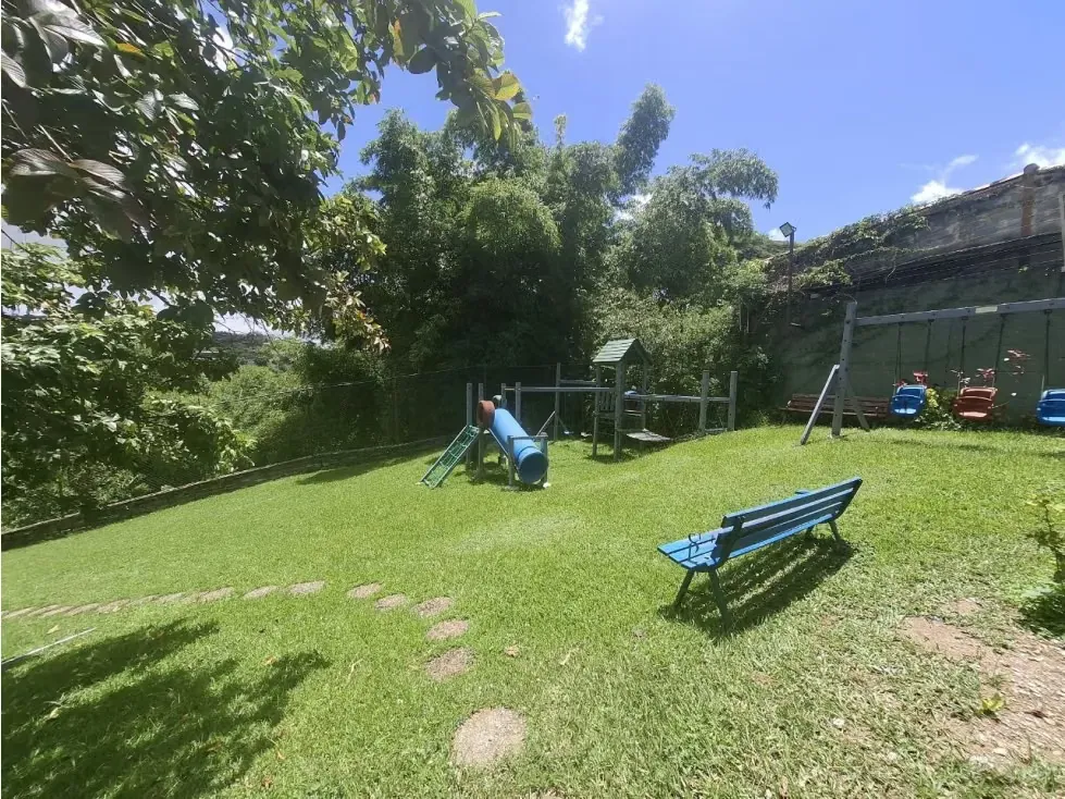 Espacioso Apartamento en Venta, Urbanización Miranda - 16