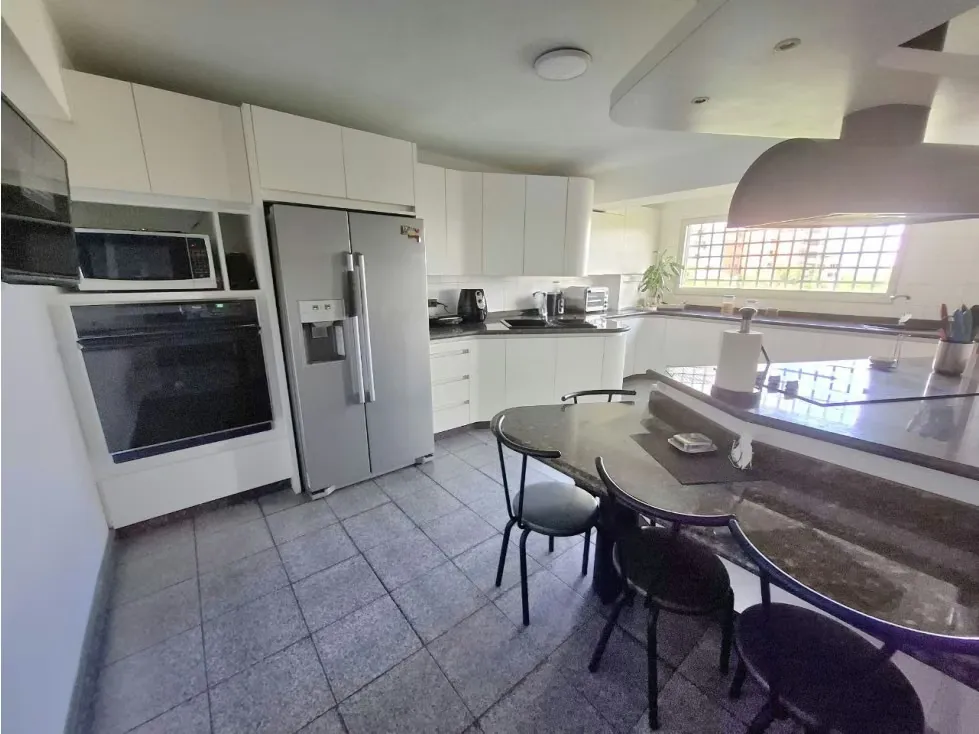 Espacioso Apartamento en Venta, Urbanización Miranda - 8