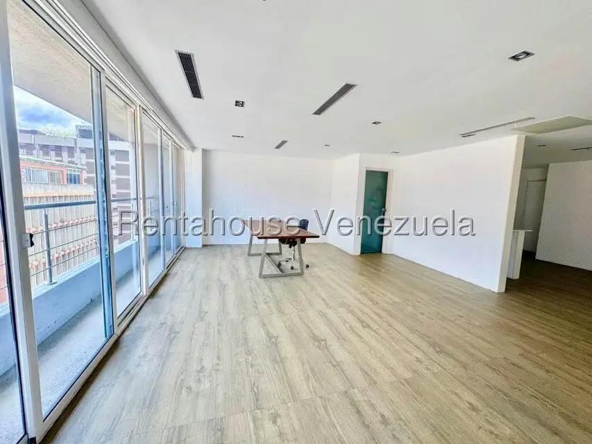 Local Comercial en Venta en El Rosal, Distrito Metropolitano - 11