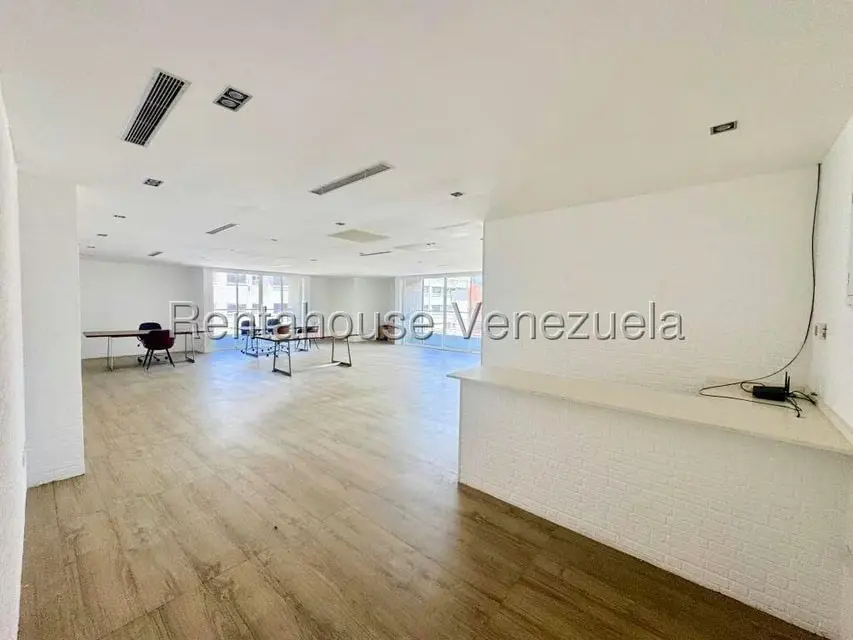 Local Comercial en Venta en El Rosal, Distrito Metropolitano - 2