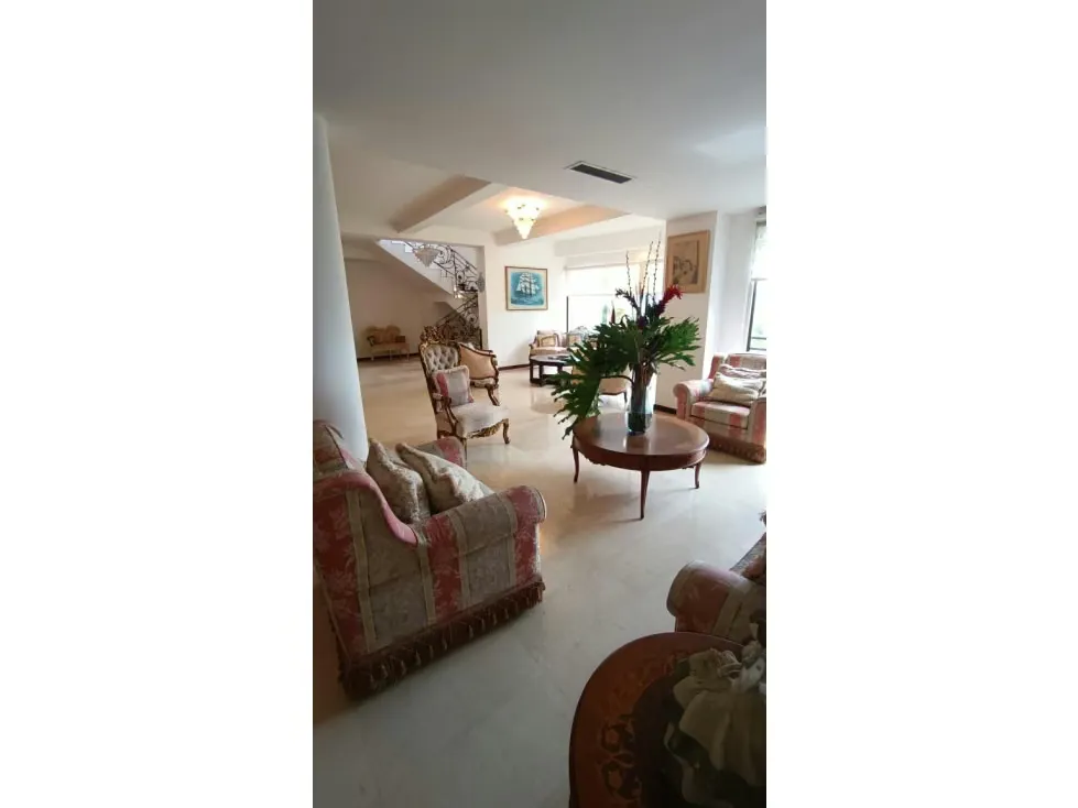 EN VENTA APARTAMENTO PH DE LUJO EN SEBUCáN 406m2 4h/4b/7p - 9