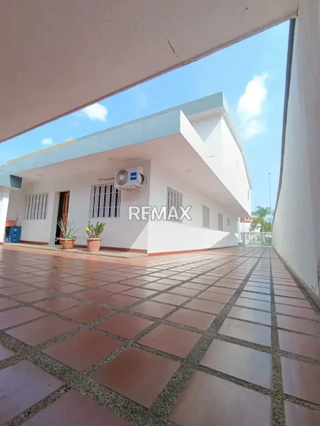 Casa en Alquiler Urb La Pradera - 2