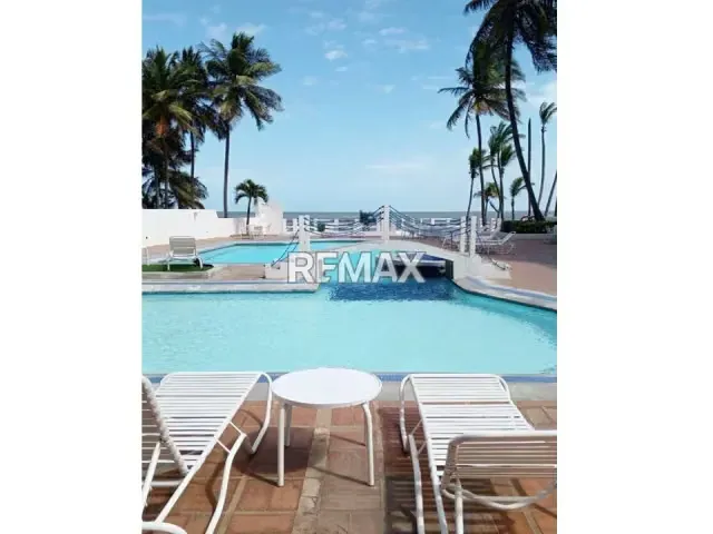 VENDE APARTAMENTO LISTO PARA DISFRUTAR, CON BALCÓN Y VISTA PARCIAL AL MAR, A POCOS METROS DEL HOTEL&CASINO BAYWATCH, PALMERA GARDEN, TUCACAS. - 17