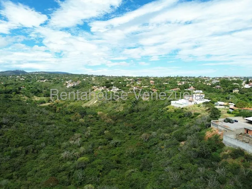 Terreno (Comercial) en Venta en Parroquia Santa Rosa, Lara - 24