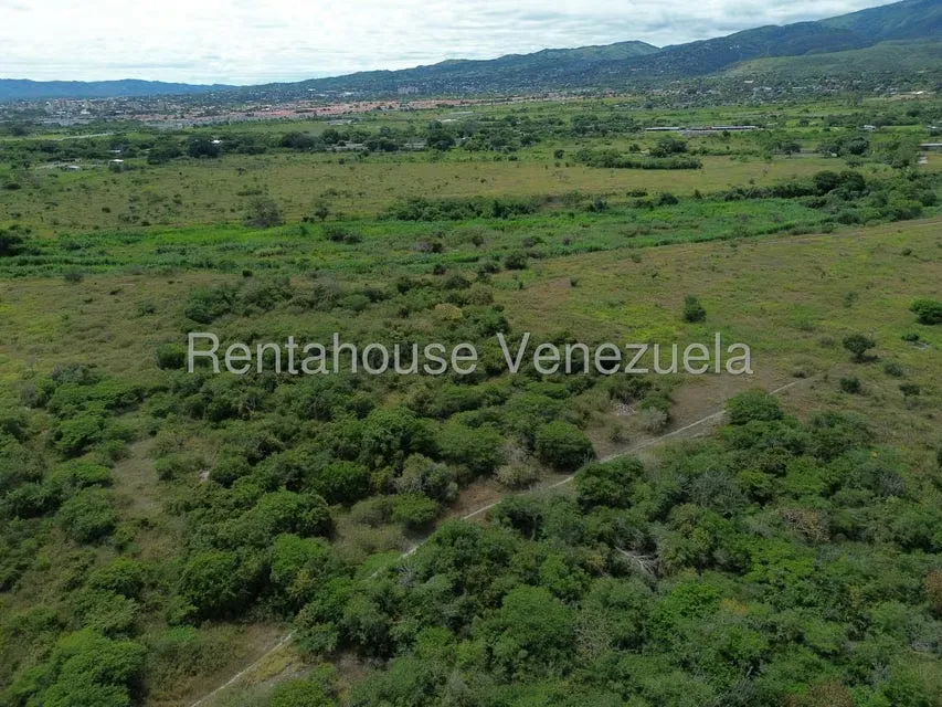 Terreno (Comercial) en Venta en Parroquia Santa Rosa, Lara - 26