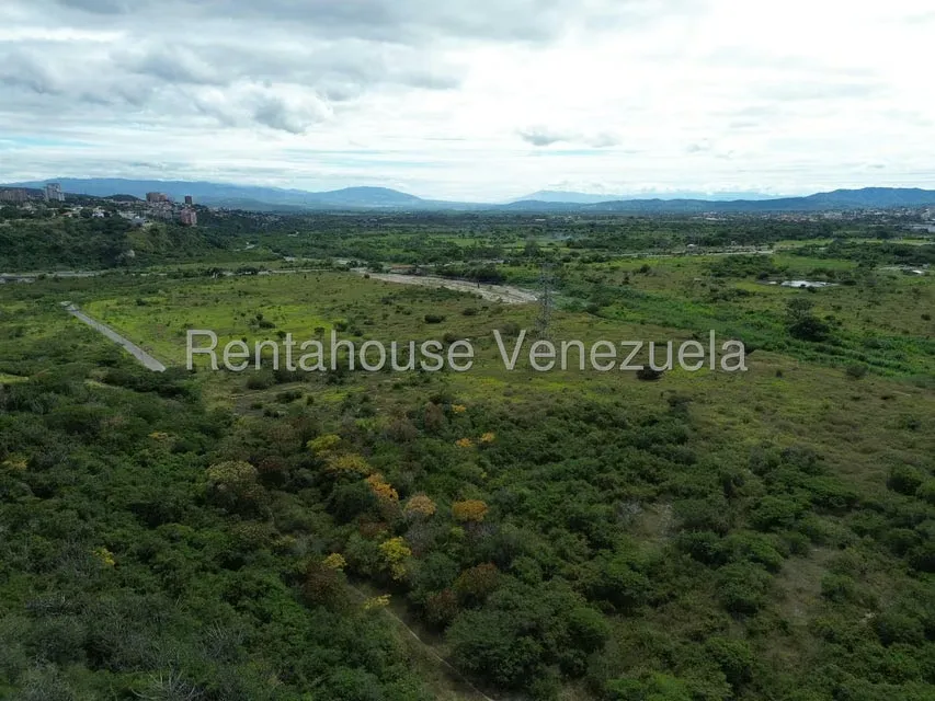 Terreno (Comercial) en Venta en Parroquia Santa Rosa, Lara - 28