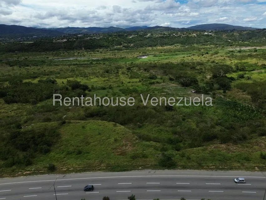 Terreno (Comercial) en Venta en Parroquia Santa Rosa, Lara - 41