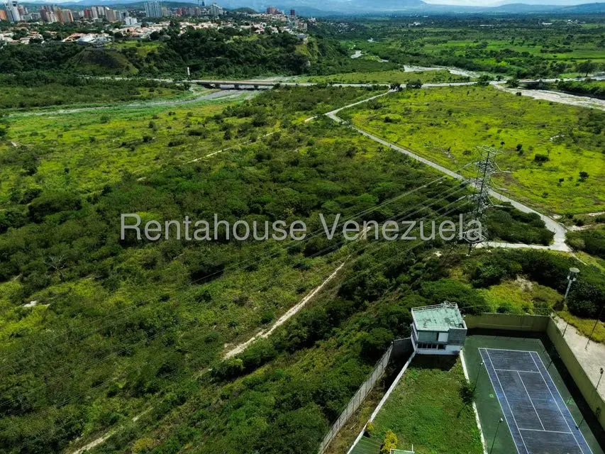Terreno (Comercial) en Venta en Parroquia Santa Rosa, Lara - 9
