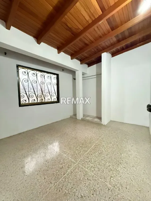 Casa de dos niveles en alquiler ubicada en: Conjunto Residencial Villa San Cristóbal La concordia. - 10