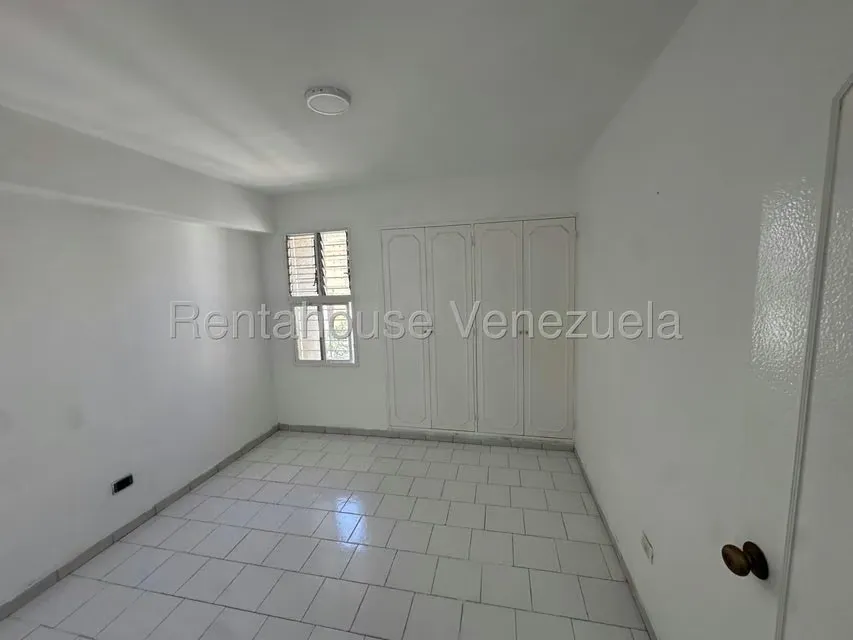 Apartamento (1 Nivel) en Alquiler en Palo Verde, Distrito Metropolitano - 14