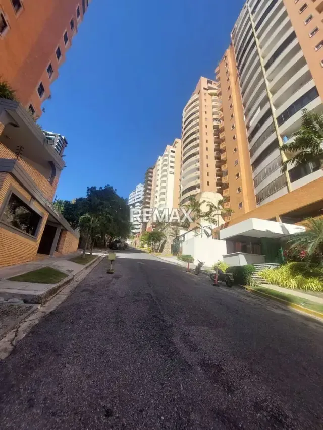 HERMOSO APARTAMENTO EN VENTA EN EL PARRAL
