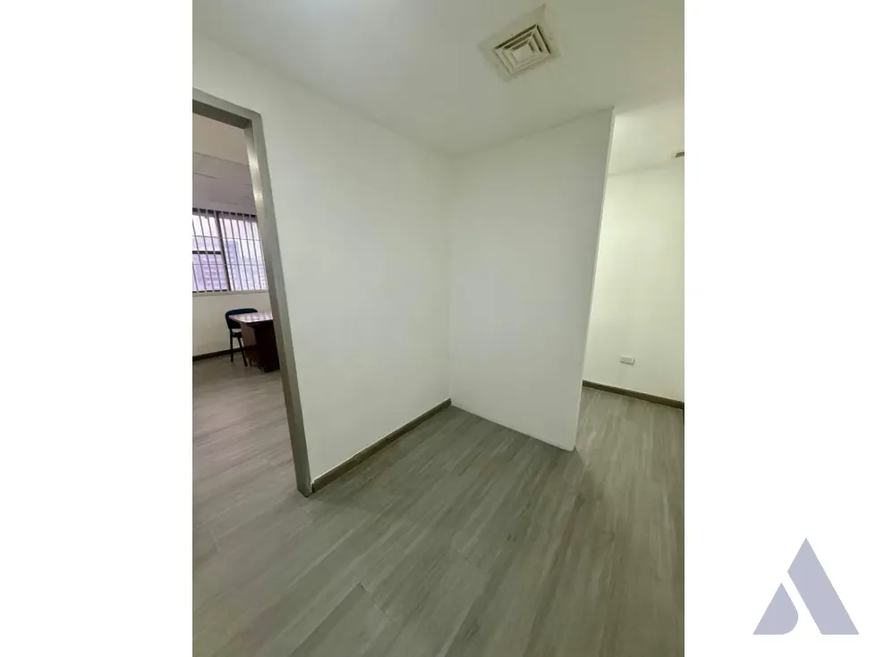 Se alquila oficina 48m2 Sabana Grande 1844 - 7