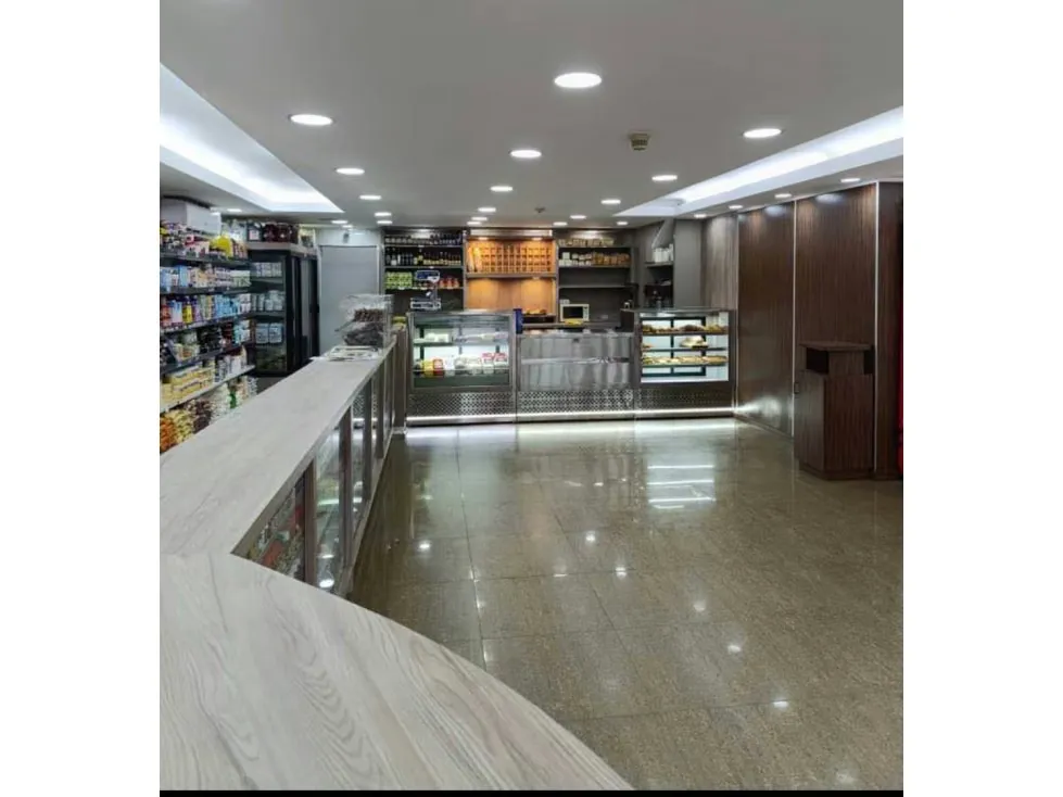 Vendo local comercial 200m2 La Urbina 8168 - 2