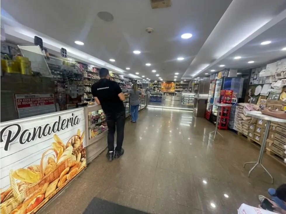 Vendo local comercial 200m2 La Urbina 8168 - 26