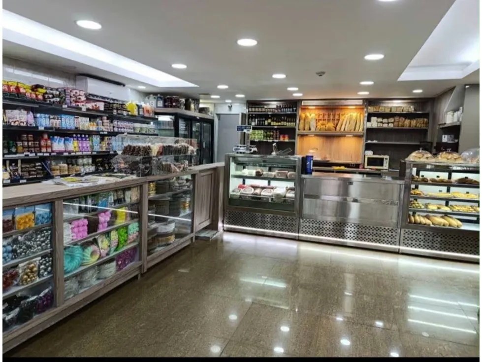 Vendo local comercial 200m2 La Urbina 8168 - 30