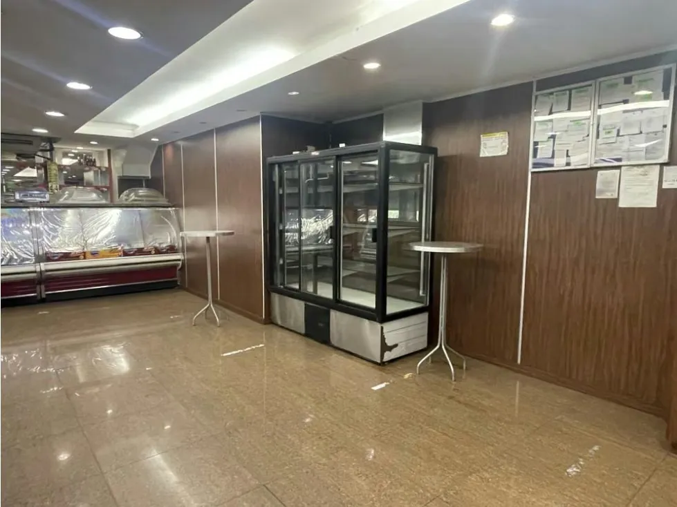 Vendo local comercial 200m2 La Urbina 8168 - 6