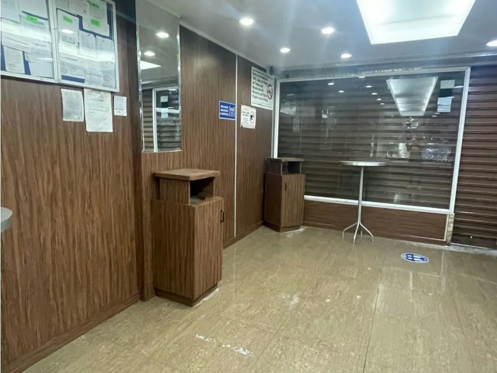 Vendo local comercial 200m2 La Urbina 8168 - 7