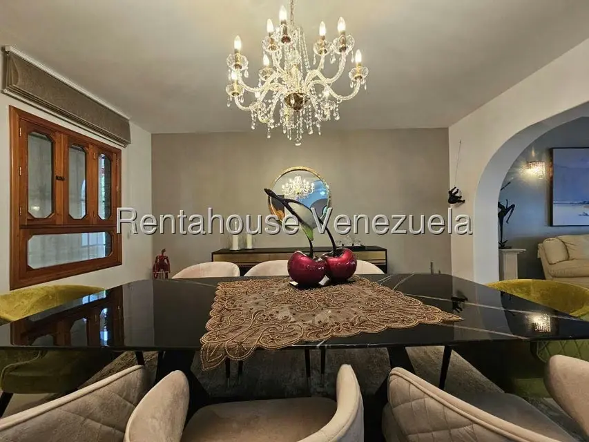 Casa (Multipes Niveles) en Venta en Cumbres de Curumo, Distrito Metropolitano - 16
