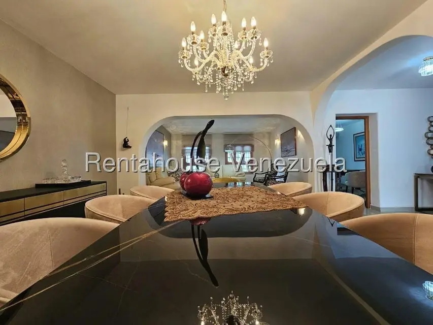 Casa (Multipes Niveles) en Venta en Cumbres de Curumo, Distrito Metropolitano - 17