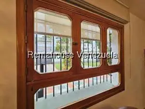 Casa (Multipes Niveles) en Venta en Cumbres de Curumo, Distrito Metropolitano - 23