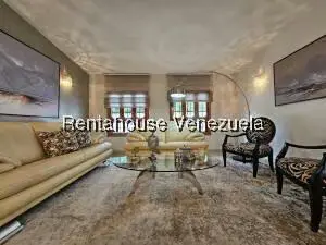 Casa (Multipes Niveles) en Venta en Cumbres de Curumo, Distrito Metropolitano - 27