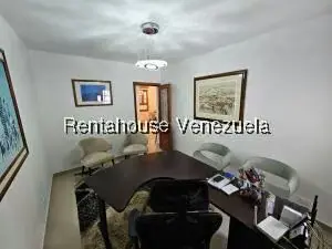 Casa (Multipes Niveles) en Venta en Cumbres de Curumo, Distrito Metropolitano - 33