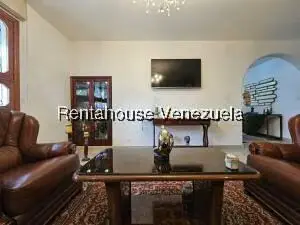 Casa (Multipes Niveles) en Venta en Cumbres de Curumo, Distrito Metropolitano - 38