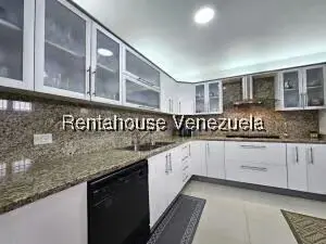 Casa (Multipes Niveles) en Venta en Cumbres de Curumo, Distrito Metropolitano - 45
