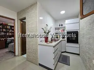 Casa (Multipes Niveles) en Venta en Cumbres de Curumo, Distrito Metropolitano - 49