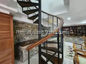 Casa (Multipes Niveles) en Venta en Cumbres de Curumo, Distrito Metropolitano - 55
