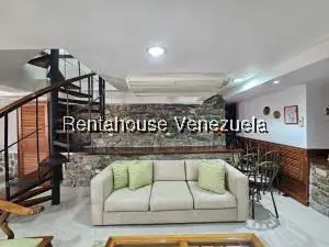 Casa (Multipes Niveles) en Venta en Cumbres de Curumo, Distrito Metropolitano - 68