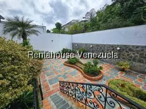 Casa (Multipes Niveles) en Venta en Cumbres de Curumo, Distrito Metropolitano - 80