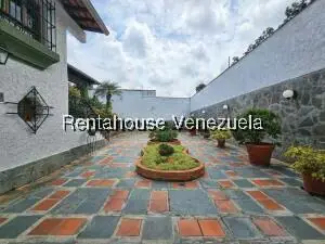 Casa (Multipes Niveles) en Venta en Cumbres de Curumo, Distrito Metropolitano - 82