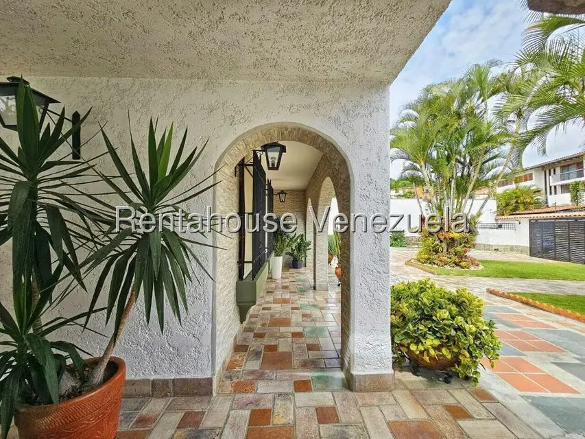 Casa (Multipes Niveles) en Venta en Cumbres de Curumo, Distrito Metropolitano - 9