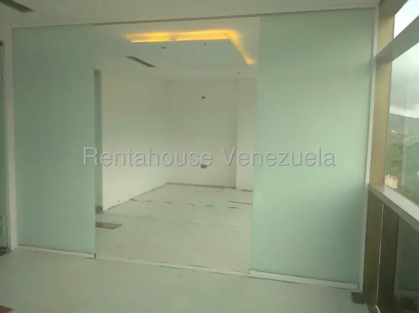 Local Comercial en Alquiler en Macaracuay, Distrito Metropolitano - 12