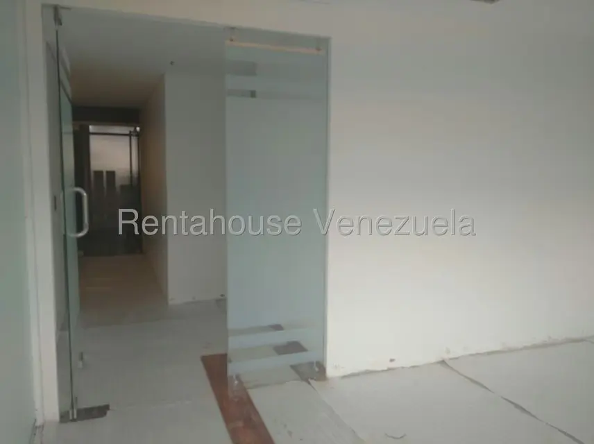 Local Comercial en Alquiler en Macaracuay, Distrito Metropolitano - 13