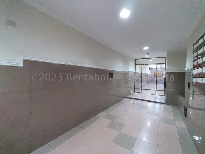 Apartamento (1 Nivel) en Venta en Avenida Victoria, Aragua - 4