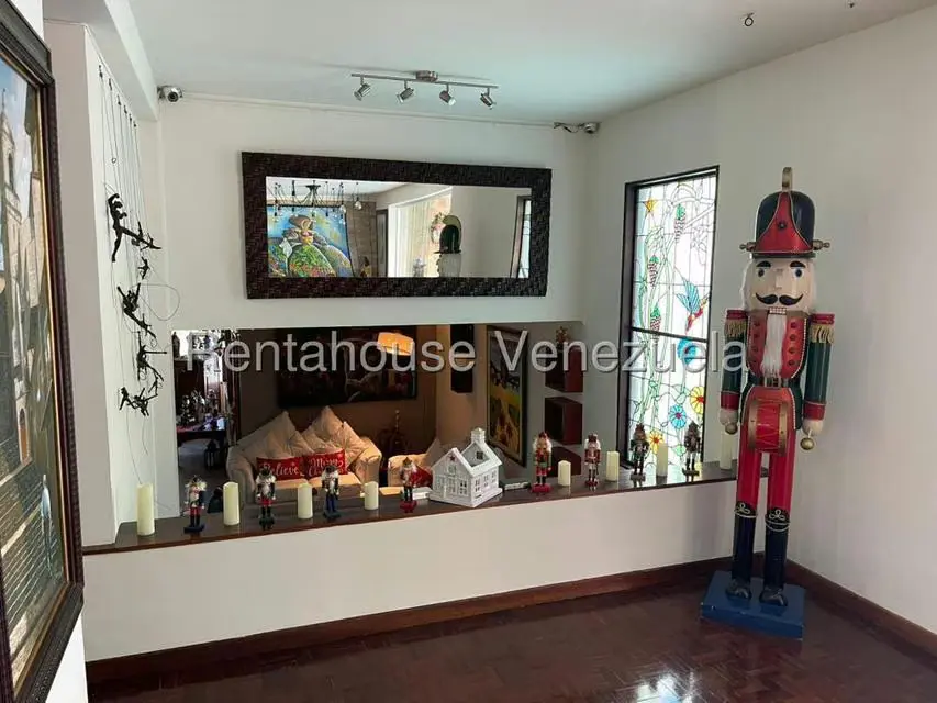 Casa (Multipes Niveles) en Venta en Macaracuay, Distrito Metropolitano