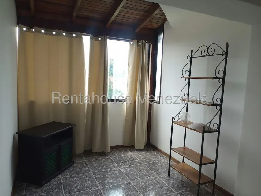 Apartamento (Duplex) en Alquiler en Guaicay, Distrito Metropolitano - 27