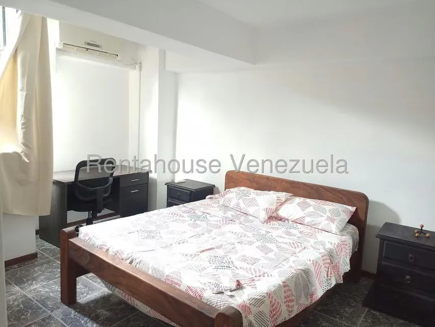 Apartamento (Duplex) en Alquiler en Guaicay, Distrito Metropolitano - 28