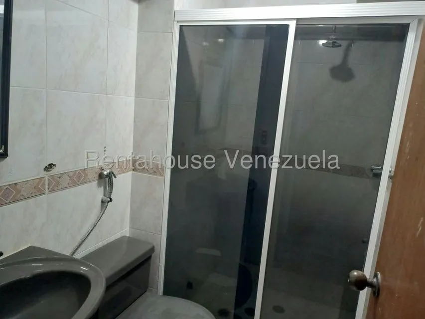 Apartamento (Duplex) en Alquiler en Guaicay, Distrito Metropolitano - 38