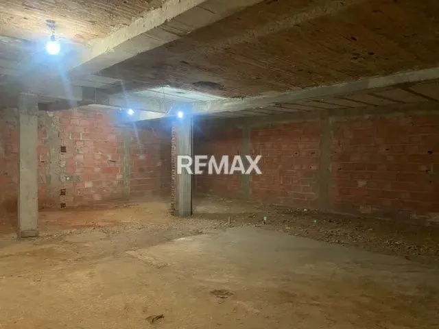 LOCAL EN VENTA EN ZONA NORTE Av. Principal La Trinidad - 7
