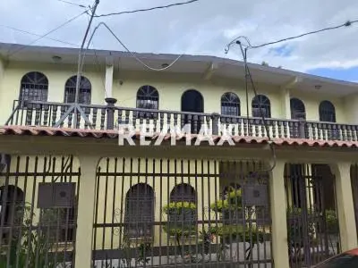 VENDO CASA COMERCIAL EN OESTE DE BARQUISIMETO