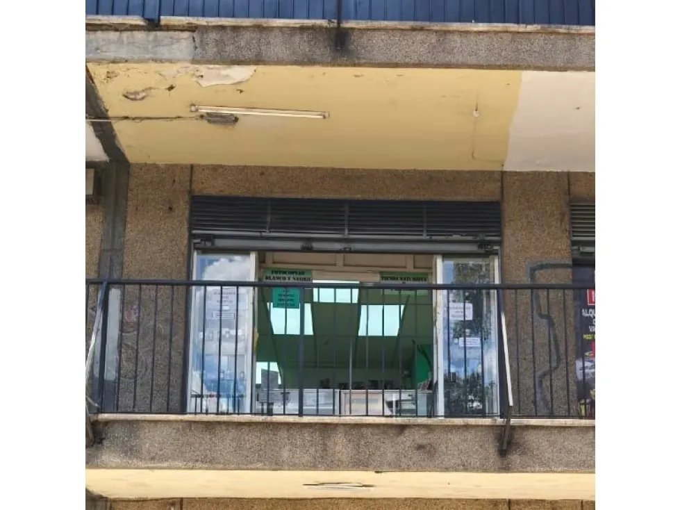 ALQUILER DE LOCAL COMERCIAL AV. SUCRE - AGUA SALUD 25-98 - 3