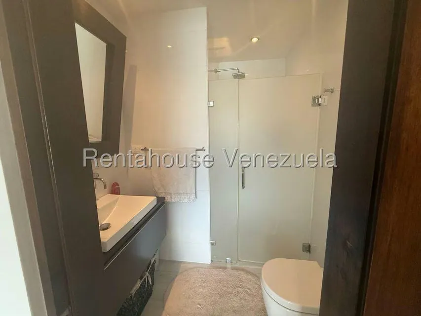 Apartamento (1 Nivel) en Alquiler en Santa Fe Sur, Distrito Metropolitano - 12